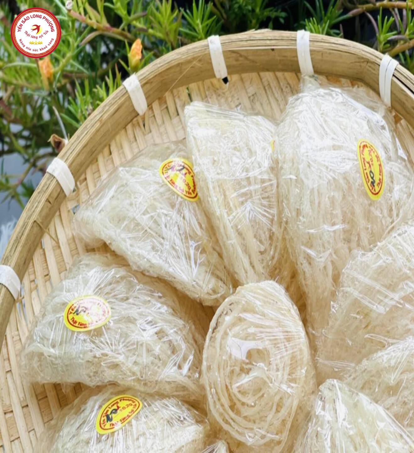 Tổ yến tinh chế 50g, 100g giá bao nhiêu tiền thường dựa vào chất lượng của tổ yến