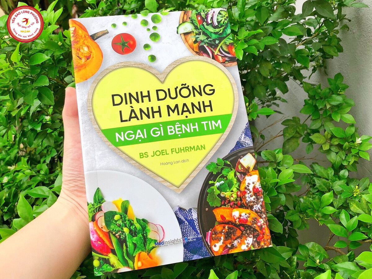 Sách về chế độ dinh dưỡng và sức khỏe - một trong những quà tặng sức khỏe cho người già hữu ích