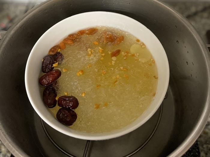 Thời​ gian và nhiệt⁣ độ thích⁣ hợp⁣ khi chưng yến